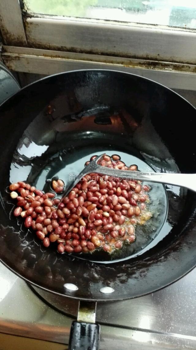 开中小火不停翻炒