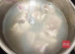 无花果虫草花炖排骨汤的做法图解1