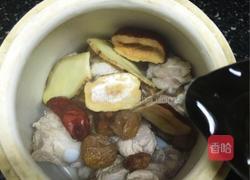 无花果虫草花炖排骨汤的做法图解4