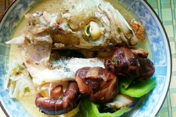 鱼头豆腐香菇清汤