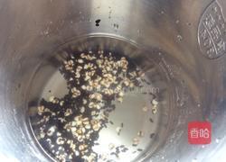 黑米薏仁豆浆的做法图解3