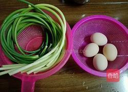 蒜苔炒鸡蛋的做法图解1