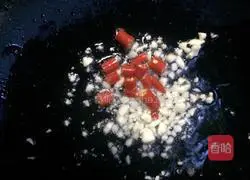 Illustration of how to make cold Chinese toon 8