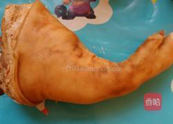 蒸肘子的做法图解1