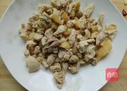 蚕豆烧鸡肉的做法图解6