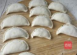 鸡蛋韭菜盒子的做法图解15