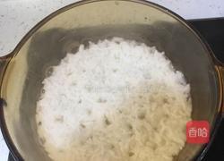 香肠腊味煲仔饭的做法图解4