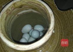 干盐鸭蛋的做法图解3