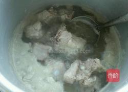 猪骨汤的做法图解3