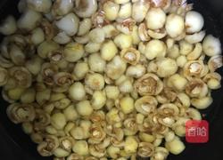 糖水枇杷的做法图解2