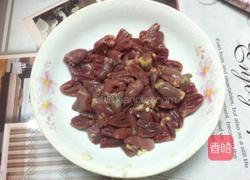 彩椒炒鸡心的做法图解2