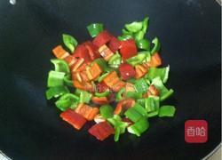 彩椒炒鸡心的做法图解4