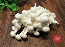 菌菇豆腐汤的做法图解2