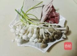 菌菇豆腐汤的做法图解3