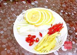 家常清蒸鲈鱼的做法图解4