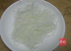 蒜茸粉丝扇贝的做法图解2