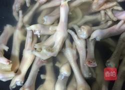 话梅酸甜鸭爪的做法图解3