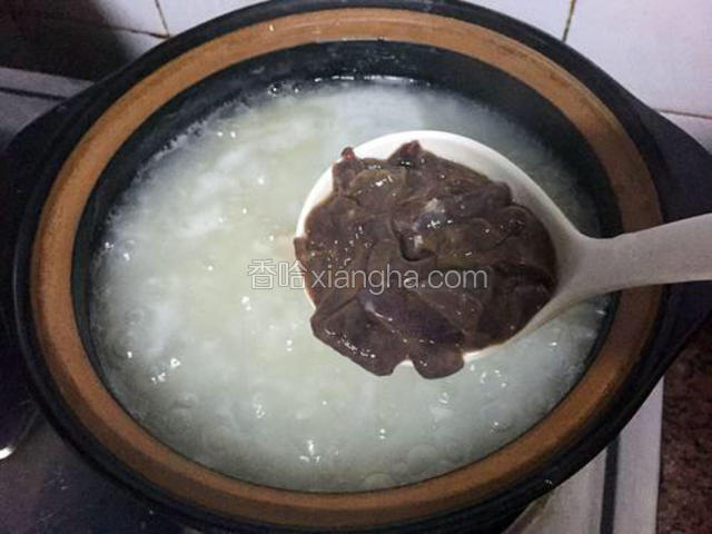 加入猪肝煮熟