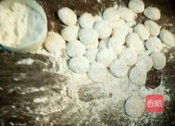 锅贴饺子的做法图解3