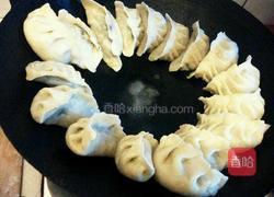 锅贴饺子的做法图解7