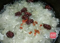 银耳红枣枸杞汤的做法图解4