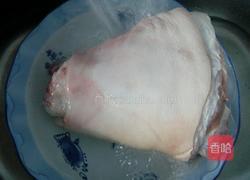 秘制酱肘子的做法图解2