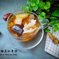 雪梨银耳红枣汤的做法[图]