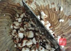 剁椒肉末蚕豆煲的做法图解3