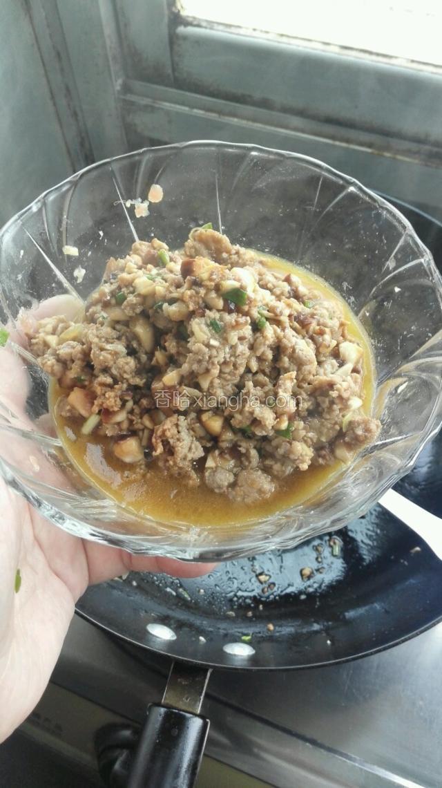 脱生后盛出备用