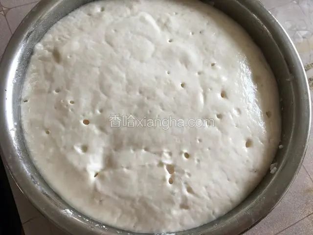盖上保鲜膜，放在温暖的地方发酵至二倍大；