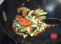 金针菇黄瓜炒鸡蛋的做法图解7