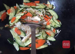 金针菇黄瓜炒鸡蛋的做法图解8