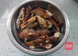 干煸蚕蛹　的做法图解2