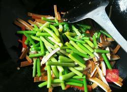 蒜苔的做法图解7