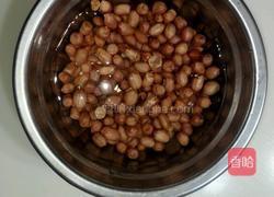 花生猪脚汤的做法图解1