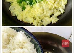 火腿肠鸡蛋炒饭的做法图解4