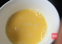 香肠胡萝卜蛋炒饭的做法图解2