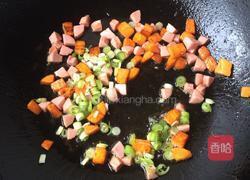 香肠胡萝卜蛋炒饭的做法图解7