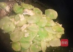 鸡蛋炒莴笋的做法图解7