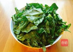 芥兰炒湘西腊肉的做法图解3