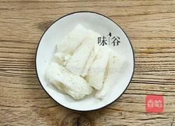 五指毛桃煲猪骨的做法图解5