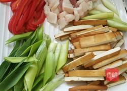 五花肉青蒜炒豆干的做法图解2