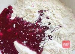 五彩面条的做法图解1