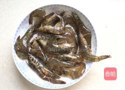 蒜蓉蒸虾的做法图解1