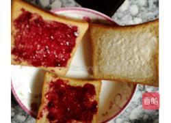 鸡蛋火腿肉松三明治的做法图解6