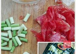 爆炒刀削面的做法图解1