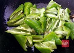 鸡蛋炒辣椒的做法图解5