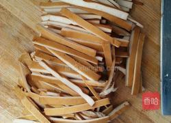 小炒木耳香干的做法图解2