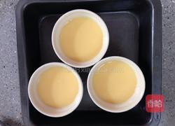 焦糖鸡蛋牛奶布丁的做法图解6