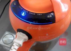 黑芝麻核桃豆浆的做法图解4